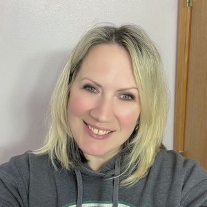 Meet your Posher, Traci